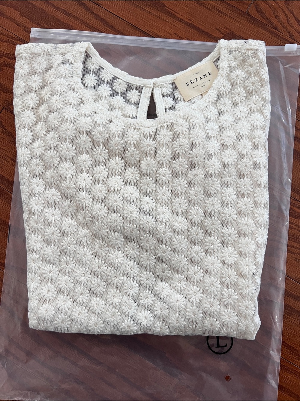 Sezane TOBY TOP Short-sleeved floral lace blouse - Picture 5 of 11